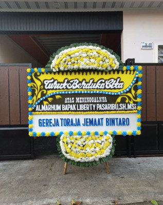 Papan Bunga Duka di Biawu